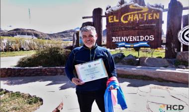 EL CHALTÉN: Distinguen a veterano de guerra de Malvinas, Primer visitante Ilustre de la Localidad