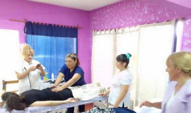 Brindarán masajes a participantes del Triatlón