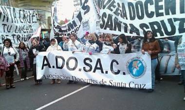 El ajuste continúa - Crisis educativa en Santa Cruz bajo el gobierno de Vidal