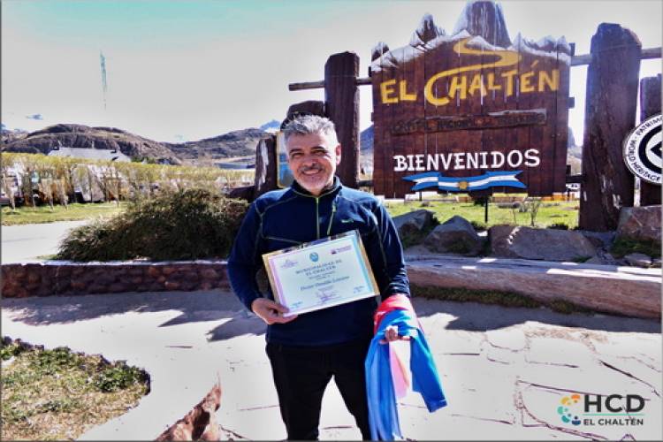 EL CHALTÉN: Distinguen a veterano de guerra de Malvinas, Primer visitante Ilustre de la Localidad