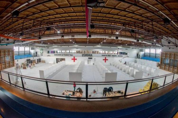 Ushuaia y el Covid 19: municipio sumó camas hospitalarias y entregó kits sanitarios a comercios