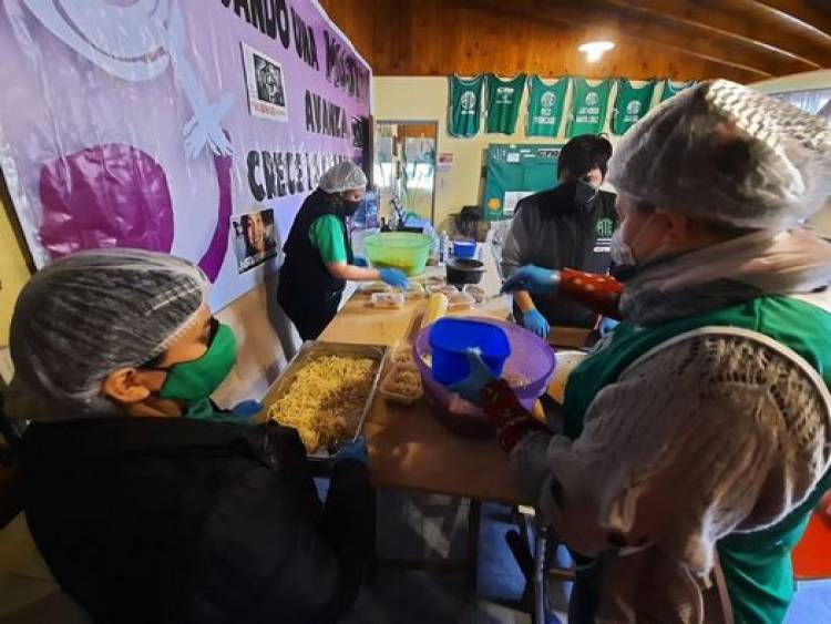 Olla popular de ATE para ayudar a afiliados y vecinos