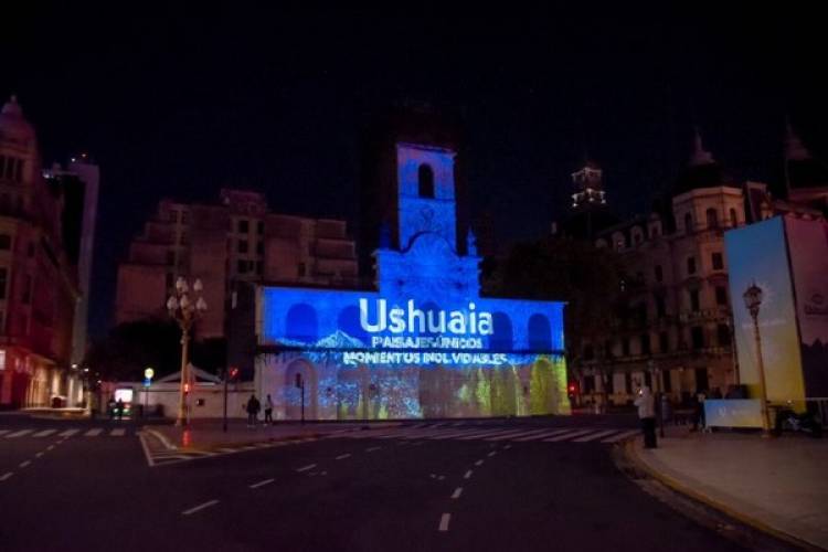 Ushuaia lanzó el invierno con mapping en el cabildo