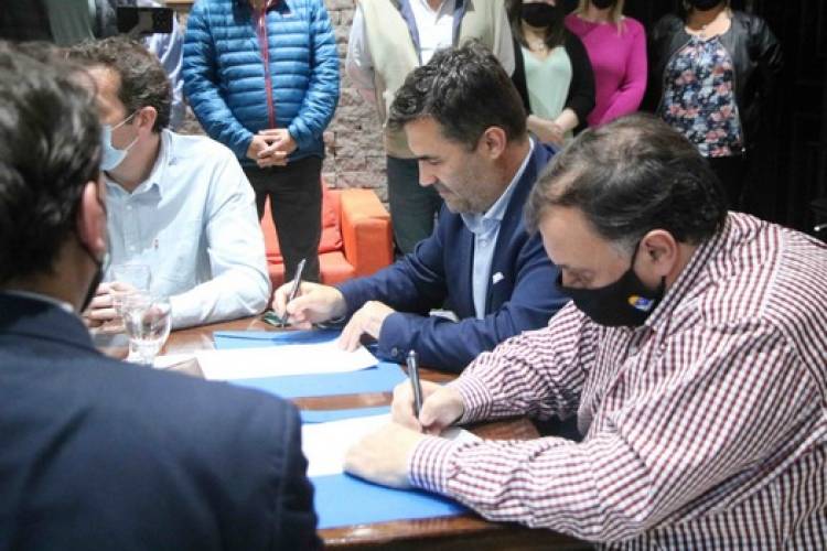 El Calafate: firmaron convenio de obras para energía