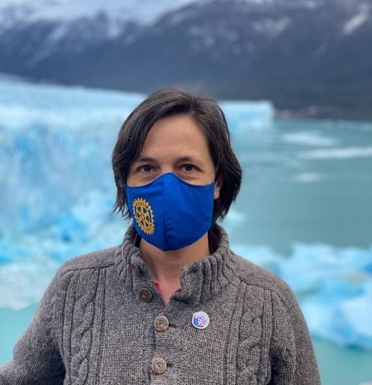 Irma Saldía asume como presidenta del Rotary Club “Calafate Austral”