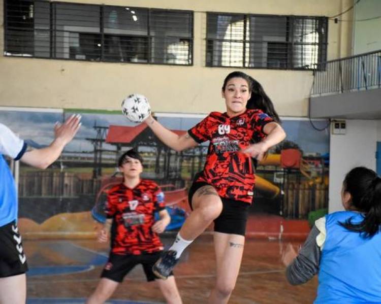 Ushuaia: Clínica de Handball del DT de la Selección Argentina Femenina
