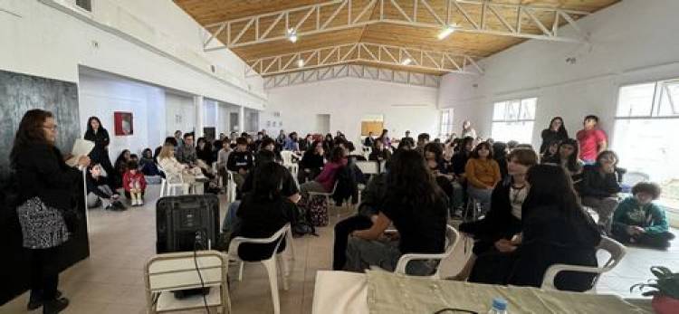 Río Gallegos trabajó la Prevención del Suicidio en una charla taller